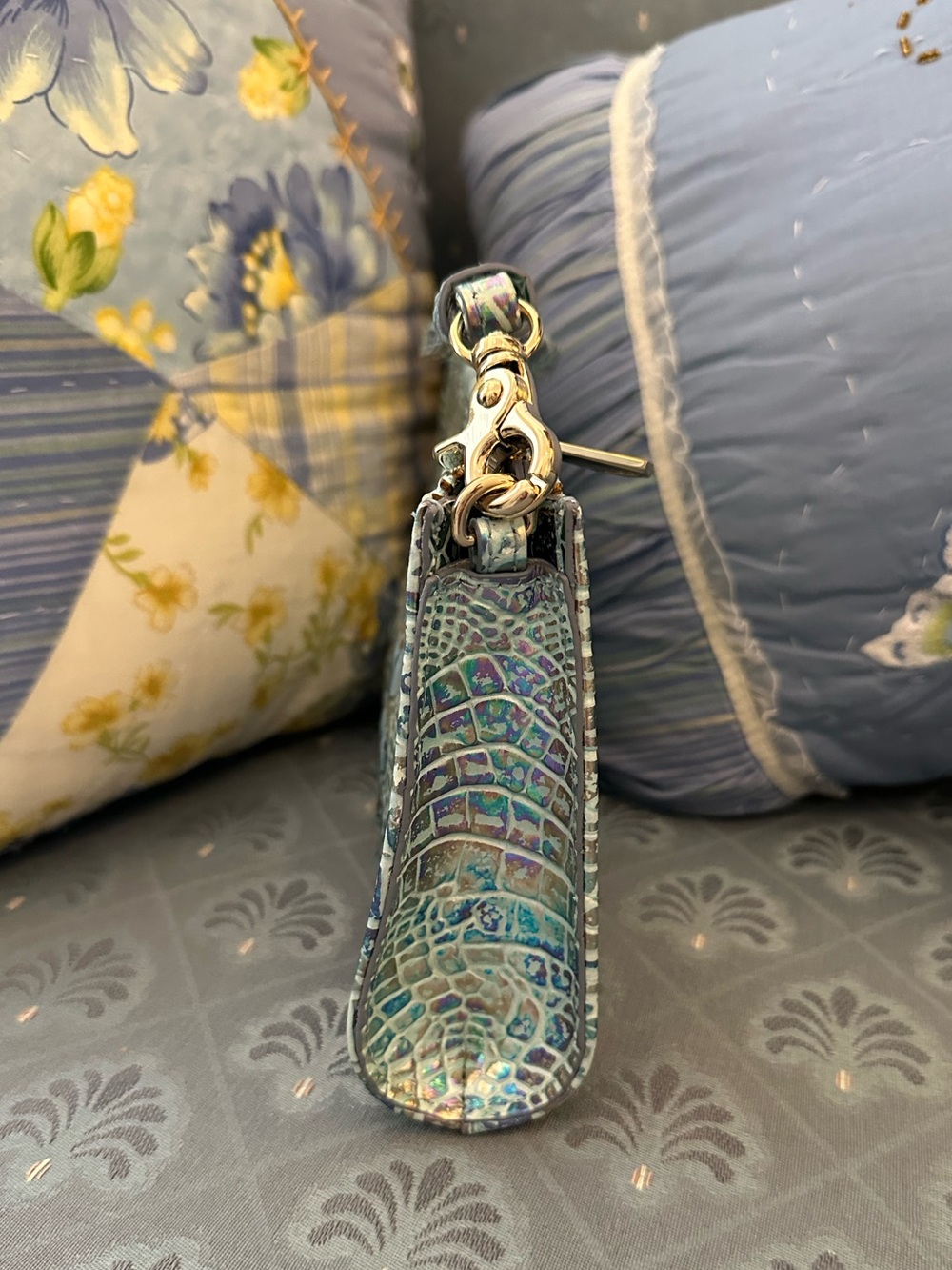 SALE TODAY Brahmin Wonderland Daisy Iridescent Wristlet NWOT see below - Picture 3 of 8